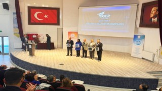 Hisarcıkta Eğitim ve Gelişim Programını başarıyla uygulayan 2 okula ödül