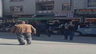Iğdırda husumetli aileler arasında sandalyeli kavga