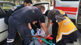 İki otomobil çarpıştı: 1 yaralı