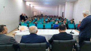 İlk Meslek Tanıtım Toplantısı Şehit Mehmet Erdoğan Ortaokulunda yapıldı