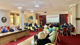 İlkokul birinci sınıf öğretmenlerine yeni öğretim programı anlatıldı
