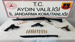 İncirliovada ruhsatsız silah ele geçirildi