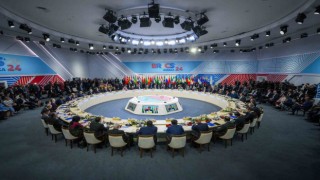 İran Cumhurbaşkanı Pezeşkiyan: “Tek kutuplu sistemin temelleri artık çürüdü”