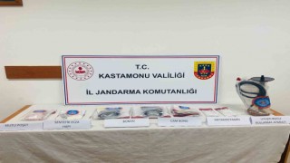 İş yerinde uyuşturucuyla yakalanan 3 kişi tutuklandı