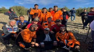 Ispartada kaybolan yaşlı adam sağ bulundu, yakınları gözyaşlarına hakim olamadı