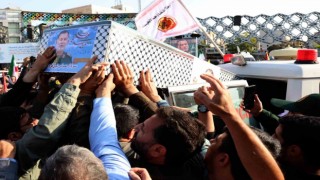 İsrail saldırısında öldürülen İranlı General Nilfuruşan için cenaze töreni düzenlendi