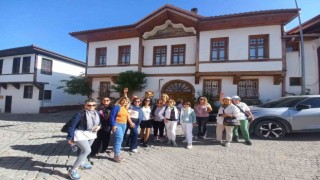 İstanbuldan gelen turist kafilesini Osmaneline hayran kaldı