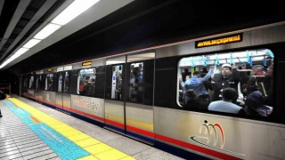 İstanbulun en yoğun kullanılan geçidi Marmaray 11inci yaşını yolcu rekoruyla kutladı