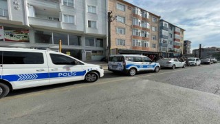 İşten döndü, eşini ölü olarak buldu