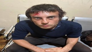 İstiklal Caddesinde polise bıçakla saldıran şüpheli yakalandı