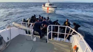 İzmir açıklarında 9u çocuk 36 göçmen yakalandı