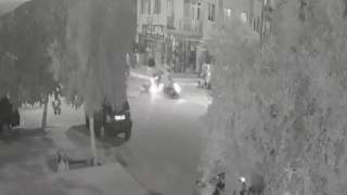 İzmirde 17 yaşındaki motosiklet sürücüsünün ölüm anı kamerada