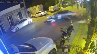 İzmirde motosiklet otomobile ok sapladı: 1 ölü, 1 yaralı