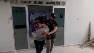 İzmirde sahte polis çetesine operasyon: 7 tutuklama