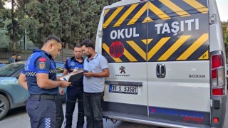 İzmirde zabıtadan servis araçlarına sıkı denetim