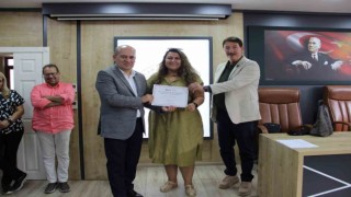 Kadın zeytincilere, zeytin yetiştiriciliği eğitimi