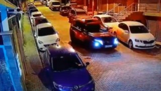 Kağıthanede polisin Türk bayrağı hassasiyeti yürekleri ısıttı