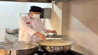 Karabük Belediyesinin aşevi gönülleri ısıtıyor