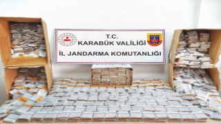 Karabükte makaron ve kaçak tütün ele geçirildi