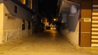 Karısını ve kayınbabasını vurdu, silahla motosiklet gasp edip kaçarken yakalandı