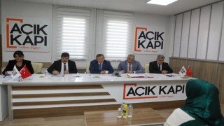 Kars Valisi Ziya Polat, vatandaşları dinledi