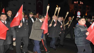 Karsta Cumhuriyet yürüyüşü yapıldı