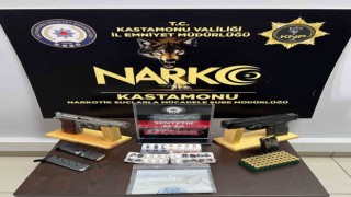 Kastamonuda uyuşturucuyla yakalanan 4 şahıs gözaltına alındı