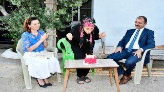 Kaymakam Erdinç Dolu'dan Remziye'ye Doğum Günü Sürprizi