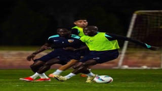 Kayserisporda kadro dışı oyuncular affedildi