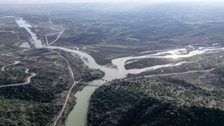 Kelkit Çayına 500 metre mesafede suya hasret olan çiftçi çözüm bekliyor