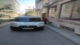 Kendisinden haber alınamayan şahıs yaşadığı apartmanda ölü bulundu