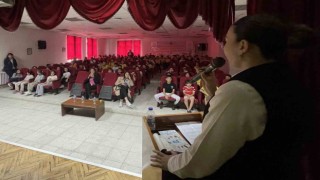 Kent Konseyinden öğrencilere beslenme semineri