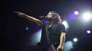 Kepezde Cumhuriyet Bayramı konserinde Koray Avcı rüzgarı
