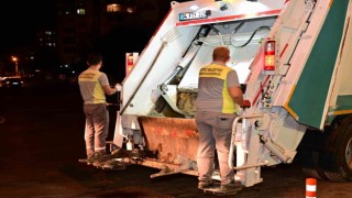 Kepezde gece ekipleri iş başında