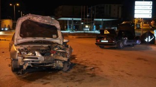 Kırıkkalede iki otomobil çarpıştı: 1 yaralı
