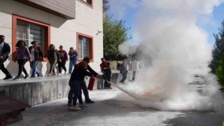 Kız öğrenci yurdunda yangın tatbikatı yapıldı