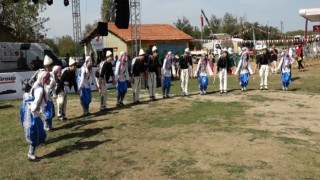 Kızılcıkdere 4. Bağ Bozumu etkinlikleri renkli görüntülere sahne oldu