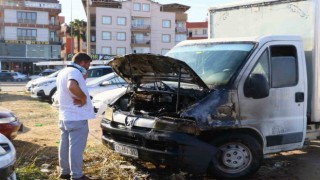 Kontağı çevirdi, kamyoneti alev alev yandı