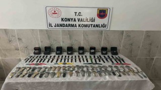 Konyada 88 adet gümrük kaçağı saat yakalandı