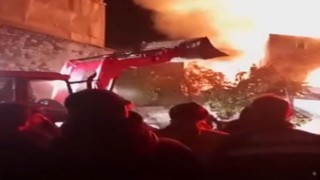 Konyada ev yangını: 3 ev tamamen yandı, 4 evde hasar oluştu