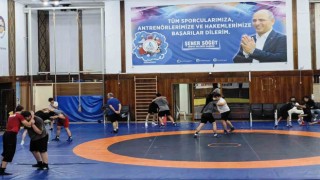 Körfezli güreşçiler yeni sezonuna hazırlanıyor