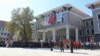 Köyceğizde cumhuriyetin 101. yılı kutlamaları çelenk töreniyle başladı
