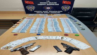 Kumarhaneye dönüşen eve polis baskını