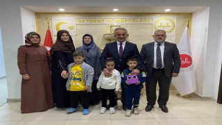 Kuran kursu öğrencileri harçlıklarını depremzede çocuklarla paylaşmaya devam ediyor