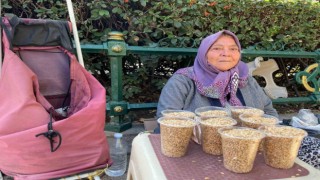 Kuşlara olan sevgisini gelir kaynağına dönüştürdü