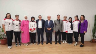 Kütahya Hayme Ana MTAL öğrencileri Turizm ve Lezzet Festivalinde büyük başarı elde etti