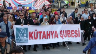 Kütahyada görme engellilerden farkındalık yürüyüşü