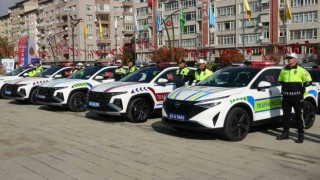 Kütahyada polis ve jandarmaya araç takviyesi