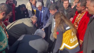 Kutlamada fenalaşan mehteran bölükbaşına ilk müdahaleyi milletvekilleri yaptı