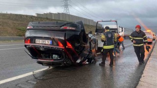 Kuzey Marmara Otoyolunda takla atan otomobil sürüklendi: 4 yaralı